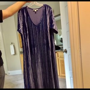 Gorgeous Ultra Blue Velvet look mid calf dress!